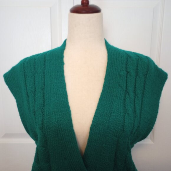 Vintage Kelly Green Cable Knit Sweater Vest sz L Petite - Picture 2 of 11